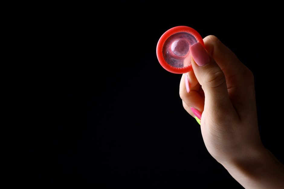 Das Foto zeigt ein Kondom