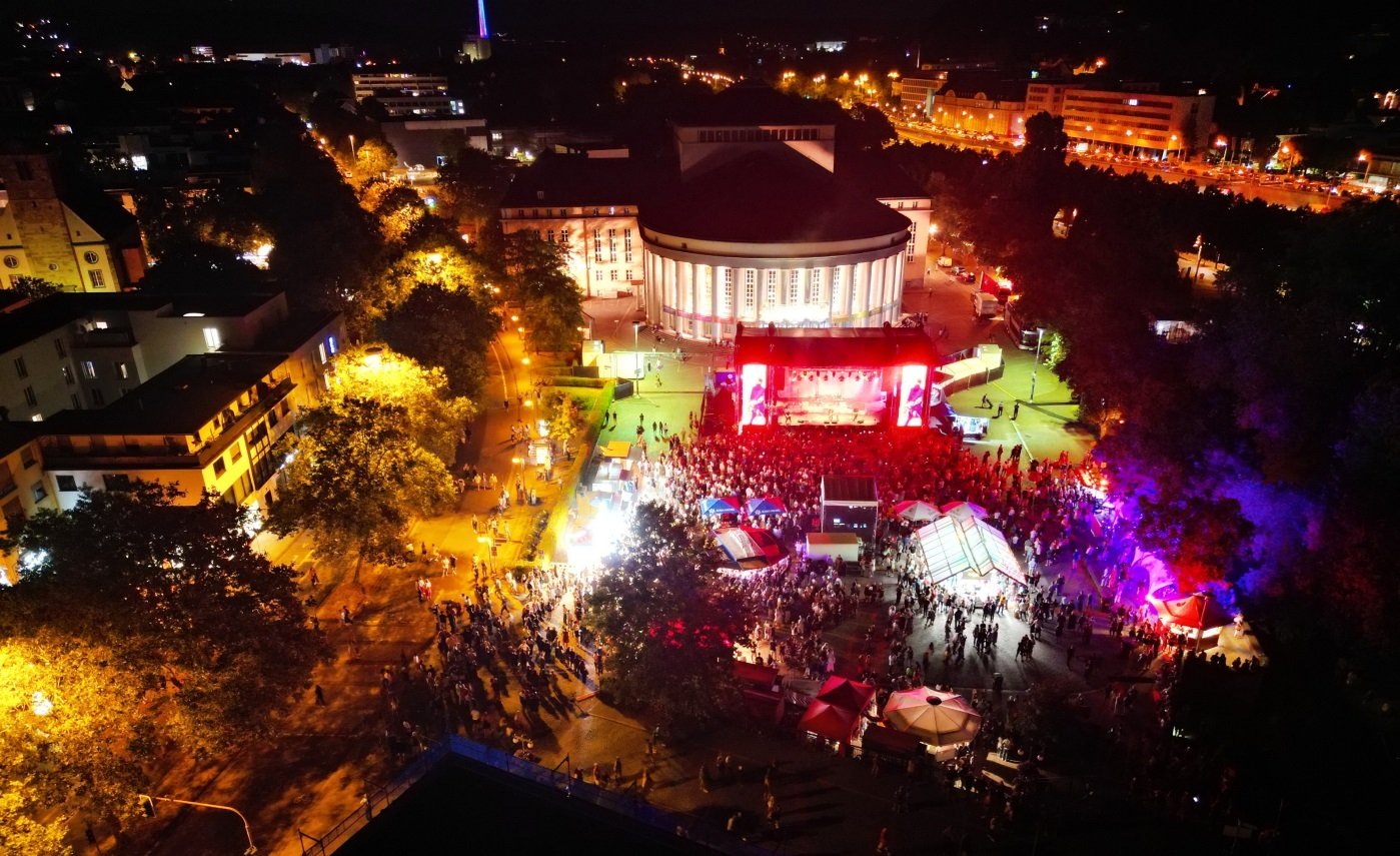 Altstadtfest Saarbrücken steigt am Wochenende: Top-Acts auf 7 Bühnen, Kunstmarkt und vieles mehr