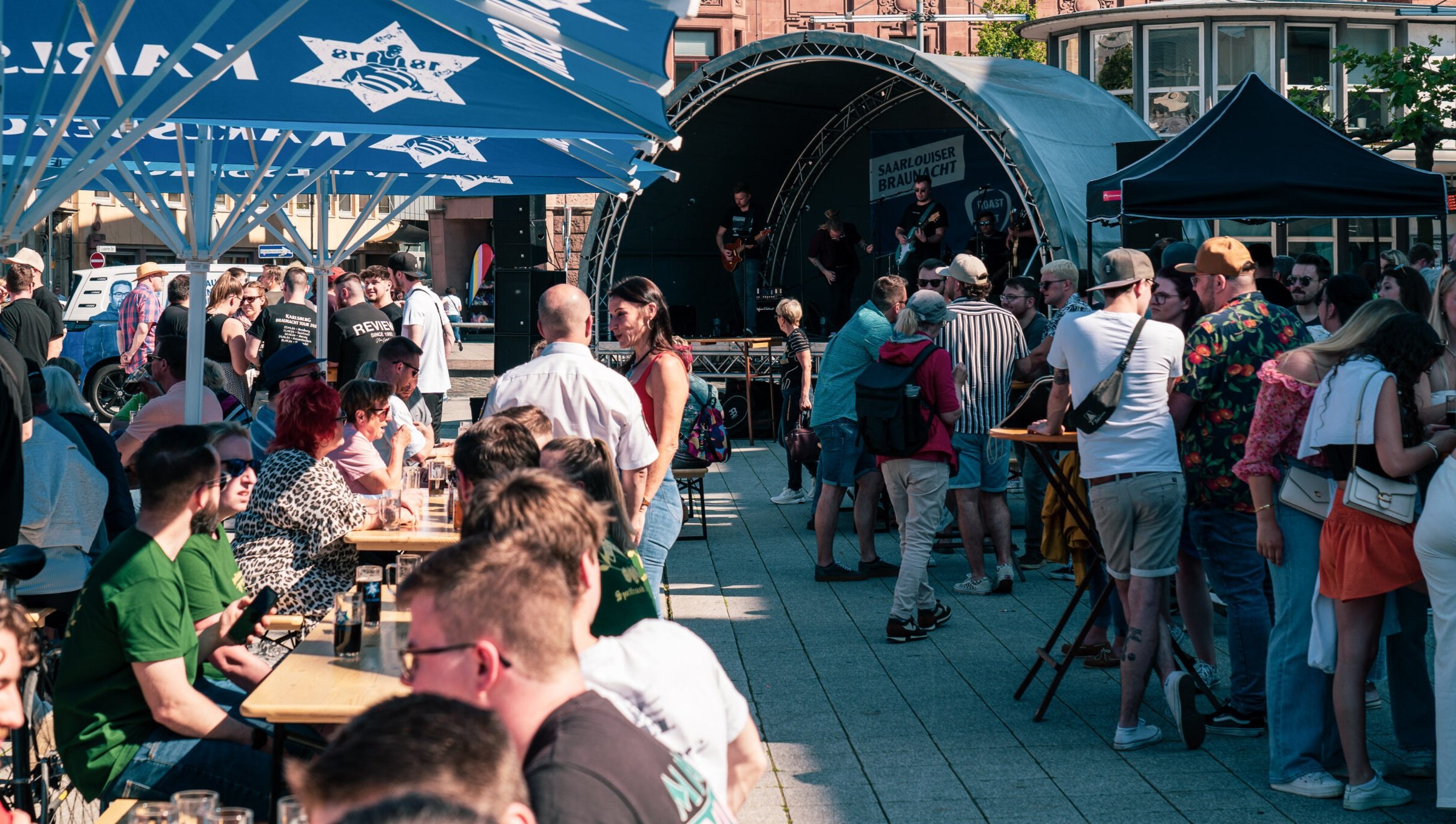 Exklusive Biere, Livemusik und mehr: Das erwartet euch beim Finale der Karlsberg Braunacht in St. Wendel