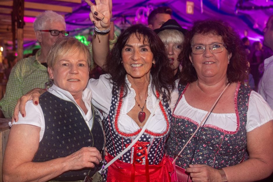 Bildergalerie: Bilder vom Oktoberfest in Merchweiler: Ausgelassene Party am Freitagabend (4. Oktober 2024)