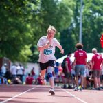 In verschiedenen Disziplinen treten Athleten bei den Special Olympics Saarland gegeneinander an. Archivbild: Sebastian Gollnow/dpa-Bildfunk.