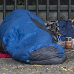 Schlafsäcke werden in Saarbrücken benötigt. Symbolfoto: Paul Zinken/dpa-Bildfunk.