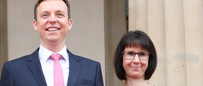 Saarlands Ministerpräsident Tobias Hans (CDU) und seine Frau Tanja erwarten im Herbst Zwillinge. Archivfoto: Arne Dedert/dpa-Bildfunk.