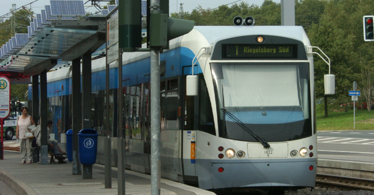 Bus und Bahn im Saarland kostenlos benutzen? Das geht am Weltumwelttag. Symbolfoto: BeckerBredel