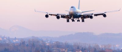 Das Frachtflugzeug war in Luxemburg gestartet. Symbolfoto: Laurent Gillieron/dpa-Bildfunk.