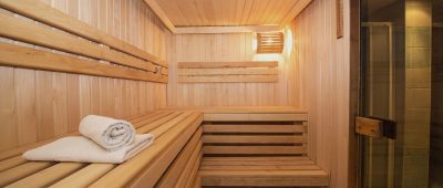 Nach dem Besuch der Sauna schlief ein 54-Jähriger in einem Fitnessstudio in Saarbrücken-St. Arnual ein.