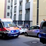 Das Opfer im Trillerweg musste verletzt ins Krankenhaus gebracht werden. Foto: BeckerBredel.