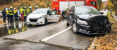 Der Unfall ereignete sich an der Kreuzung Weststraße / L126 zwischen Dudweiler und St. Ingbert. Foto: Feuerwehr St. Ingbert