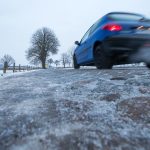 Schnee und Glätte haben im Saarland für zahlreiche Unfälle gesorgt. Foto: Jens Büttner/dpa-Bildfunk