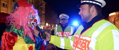 Die Polizei Völklingen musste am Wochenende zu zahlreichen Einsätzen ausrücken, da es im Rahmen von Faschingsveranstaltungen immer wieder zu Ärger kam. Foto: Patrick Seeger/dpa-Bildfunk