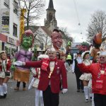 Der Rosenmontagsumzug in Saarbrücken-Burbach 2019 findet trotz Unwetterwarnung statt. Foto: Becker&Bredel