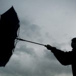 Im Saarland kann es am Wochenende (9./10. März) zu starken Sturmböen kommen. Symbolfoto: Karl-Josef Hildenbrand/dpa-Bildfunk