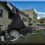 Wegen Sturmschäden am Dach müssen die Grundschule und die Kita im Völklinger Stadtteil Ludweiler geschlossen bleiben. Foto: Stadt Völklingen.