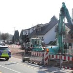 Von einem Bagger ist ein 55-jähriger Arbeiter in Schmelz überrollt und getötet worden. Foto: BeckerBredel.