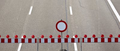 Der LfS kündigt für dieses Wochenende eine Vollsperrung der A620 an. Symbolfoto: dpa-Bildfunk/Jan Woitas