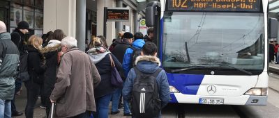 Für Saarbahn und Busse im Saarland müssen die Fahrgäste wohl weiterhin Tarife zahlen. Foto: BeckerBredel