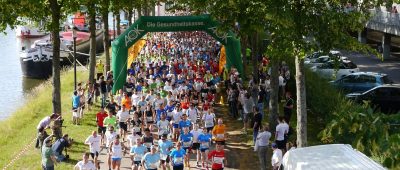 Wegen des Firmenlaufs in Saarbrücken müssen am Mittwoch (29. Mai) einige Straßen gesperrt werden. Foto: Chris Schäfer/SOL.DE