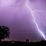 Dem Saarland drohen die nächsten Tage schwere Unwetter. Symbolfoto: Christoph Schmidt/dpa-Bildfunk