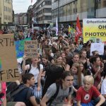 Tausende Fridays-For-Future-Demonstranten in der Saarbrücker Innenstadt. Foto: Becker&Bredel