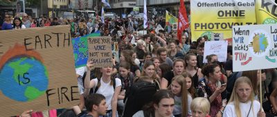 Tausende Fridays-For-Future-Demonstranten in der Saarbrücker Innenstadt. Foto: Becker&Bredel