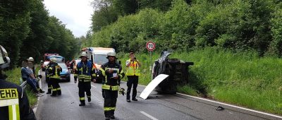 Ein Fahrzeug überschlug sich bei Rohrbach. Foto: Frank Hoffmann/Feuerwehr St. Ingbert