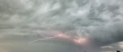 Im Saarland drohen laut Angaben des Deutschen Wetterdienstes erneut Gewitter und Unwetter. Symbolfoto: Armin Weigel/dpa-Bildfunk