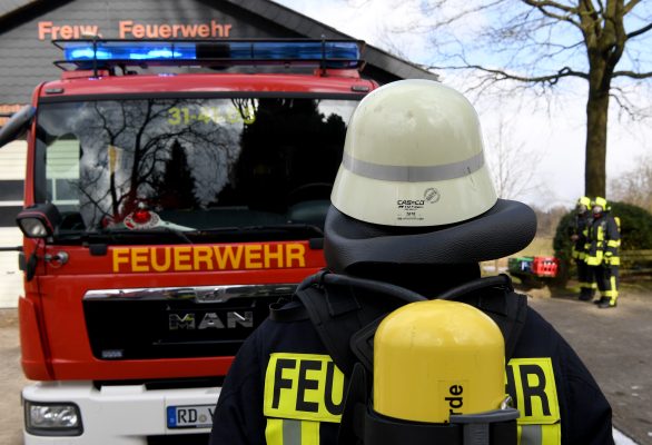 Die Feuerwehr Saarbrücken rettete am Freitagabend eine Person aus ihrer Wohnung. Symbolfoto: Carsten Rehder/dpa-Bildfunk