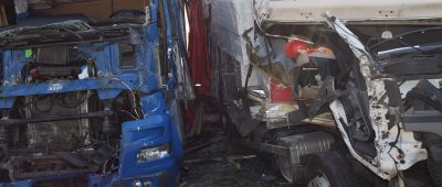 Während des zweiten Unfalls auf der A6 bei Kaiserslautern prallten Lkw ineinander. Foto: Polizeipräsidium Westpfalz