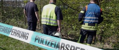 Einsatzkräfte zogen den Toten im Bereich der Malstatter Brücke in Saarbrücken aus dem Wasser. Symbolfoto: BeckerBredel.