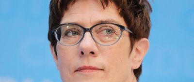 Hier zu sehen: Die neue Verteidigungsministerin Annegret Kramp-Karrenbauer (CDU). Foto: dpa-Bildfunk/Michael Kappeler