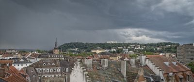 Zum Anfang der Woche kann es im Saarland zu Schauern und Gewittern kommen. Archivfoto: BeckerBredel