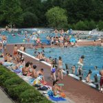 Schwimmbadwetter im Saarland? Ab Donnerstag (22. August 2019) sehr wahrscheinlich. Symbolfoto: BeckerBredel