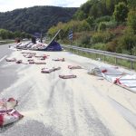 Auf der A8 kippte am Donnerstag (12. September 2019) ein Lkw um. Symbolfoto: BeckerBredel