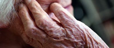 Im Saarland haben Frauen deutschlandweit die niedrigste Lebenserwartung. Symbolfoto: Britta Pedersen/dpa-Bildfunk