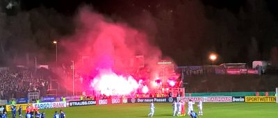 Zwei FCS-Fans erlitten während des DFB-Pokalspiels gegen den 1. FC Köln eine Rauchgasvergiftung. Foto: Polizei