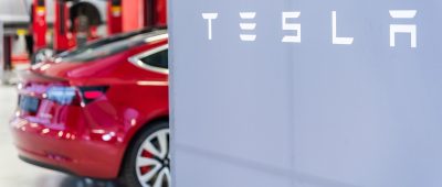 Tesla baut die "Gigafactory" nun nicht im Saarland, sondern in Brandenburg. Symbolfoto: Silas Stein/dpa-Bildfunk