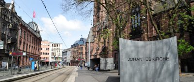 Die Taten sollen sich in der Nähe der Saarbrücker Johanneskirche ereignet haben. Symbolfoto: BeckerBredel