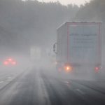 Auf der A6 bei St. Ingbert war ein Fußgänger bei strömendem regen mitten auf der Autobahn unterwegs. Symbolfoto: Frank Rumpenhorst/dpa-Bildfunk