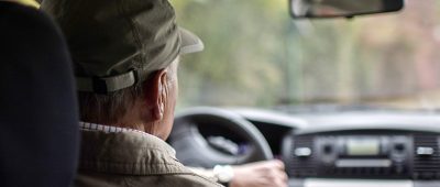 Der 84-Jährige irrte von Freitag bis Sonntag in seinem Auto umher. Symbolfoto: Wolfram Kastl/dpa-Bildfunk