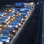 Im Berufsverkehr gab es unter anderem auf der A620 einen größeren Stau nach einem Unfall. Symbolfoto: Oliver Berg/dpa-Bildfunk