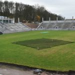 Der Rasen im Ludwigsparkstadion in Saarbrücken wird ausgetauscht. Foto: BeckerBredel