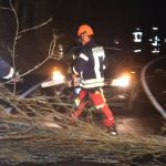 Nach dem Unwetter im Saarland leisteten die Einsatzkräfte herausragende Arbeit, um die Sturmschäden gering zu halten. Foto: BeckerBredel