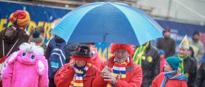 An manchen Tagen sollten saarländische Faasebooze den Regenschirm mitnehmen. Foto: Fredrik von Erichsen/dpa-Bildfunk