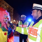 Im Saarland kommt es an Fastnacht zu verstärkten Fahrzeugkontrollen. Foto: Patrick Seeger/dpa