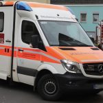 Ein Rettungswagen brachte den stark unterkühlten Mann in ein Krankenhaus. Symbolfoto: BeckerBredel