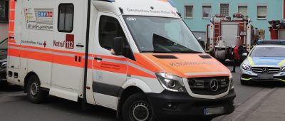 Ein Rettungswagen brachte den stark unterkühlten Mann in ein Krankenhaus. Symbolfoto: BeckerBredel