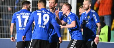 Der 1. FC Saarbrücken hat das Pokal-Viertelfinale gegen Fortuna Düsseldorf verloren. Foto: Oliver Dietze/dpa-Bildfunk