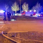 Bei einem Unfall in St. Ingbert krachte ein Auto in mehrere Verkehrsschilder und überfuhr einen Kreisel. Foto: Alex Weber/Feuerwehr