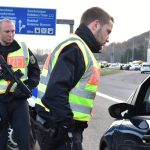 Seit dem Morgen kontrolliert die Bundespolizei Grenzübergänge wie hier an der Goldenen Bremm in Saarbrücken. Foto: BeckerBredel