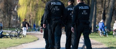 Die Polizei im Saarland musste einige Gruppen von mehr als fünf Personen auflösen. Symbolfoto (München): Matthias Balk/dpa-Bildfunk